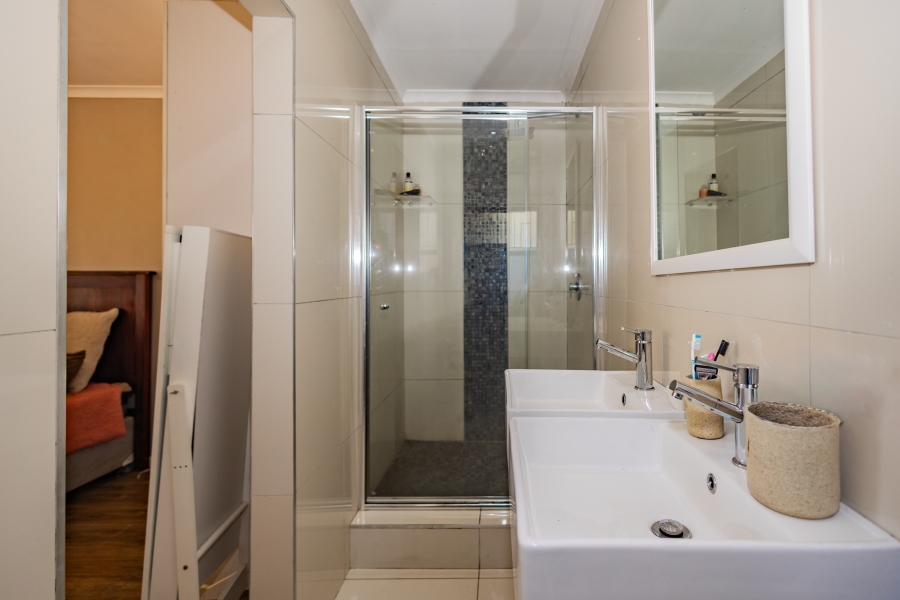 4 Bedroom Property for Sale in Table View Western Cape